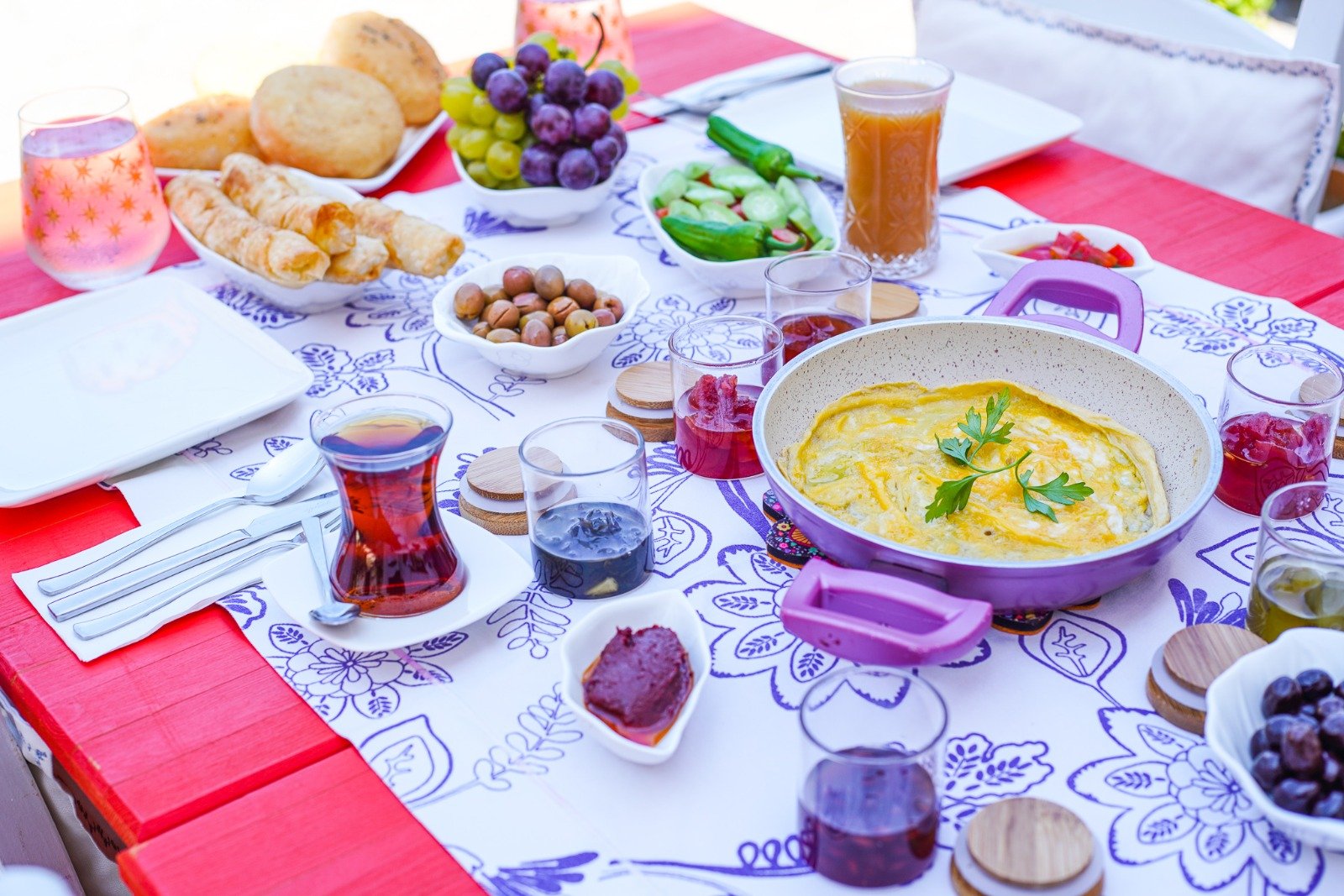 Alaybey Ada Evi genel görsel
